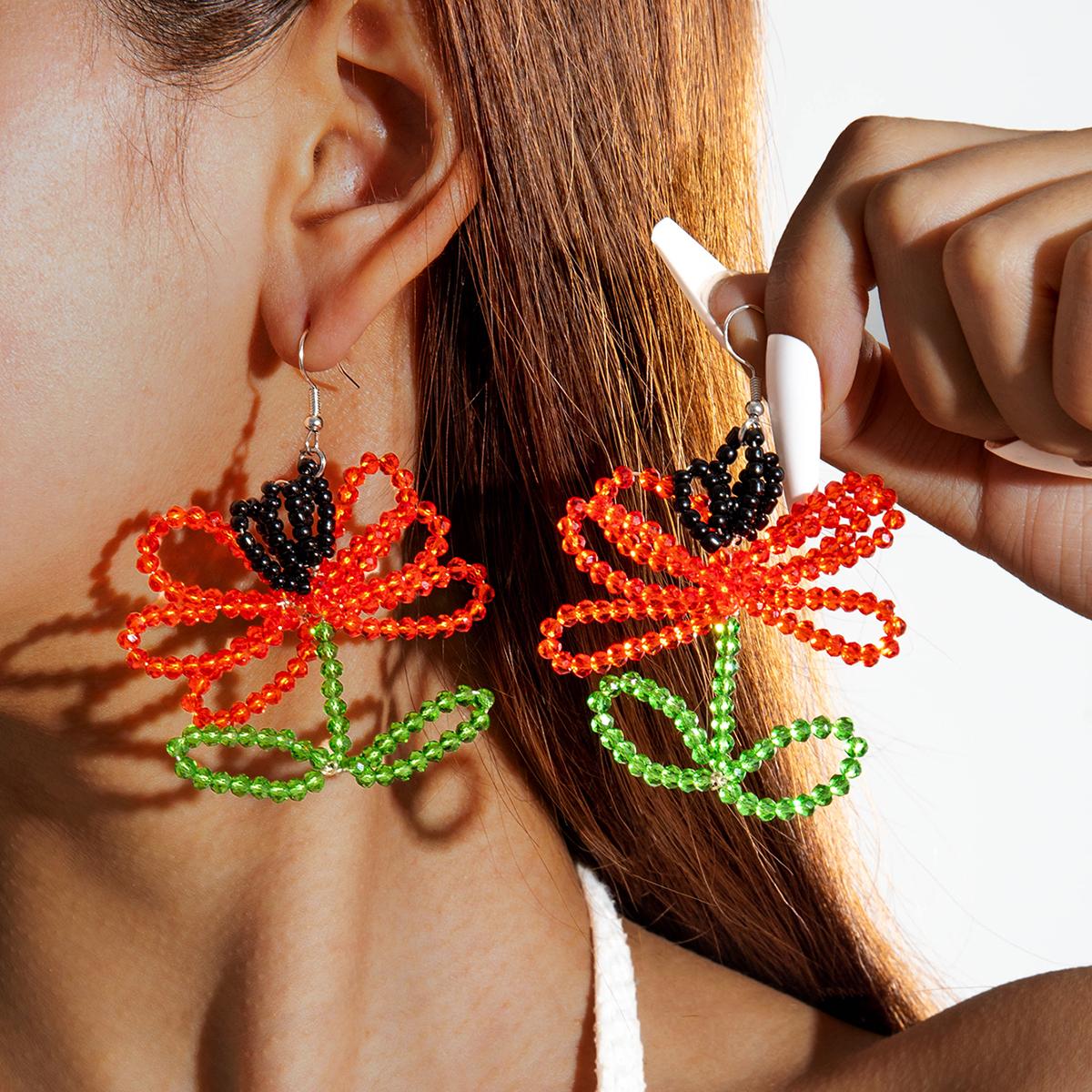 Summer Cute and Lively Red Glass Cut Bead Flower Earrings Pendant Women s Jewelry Lawn Countryside Style Earrings
Summer Cute and Lively Red Glass Cut Bead Flower Earrings Pendant Women s Jewelry Lawn Countryside Style Earrings