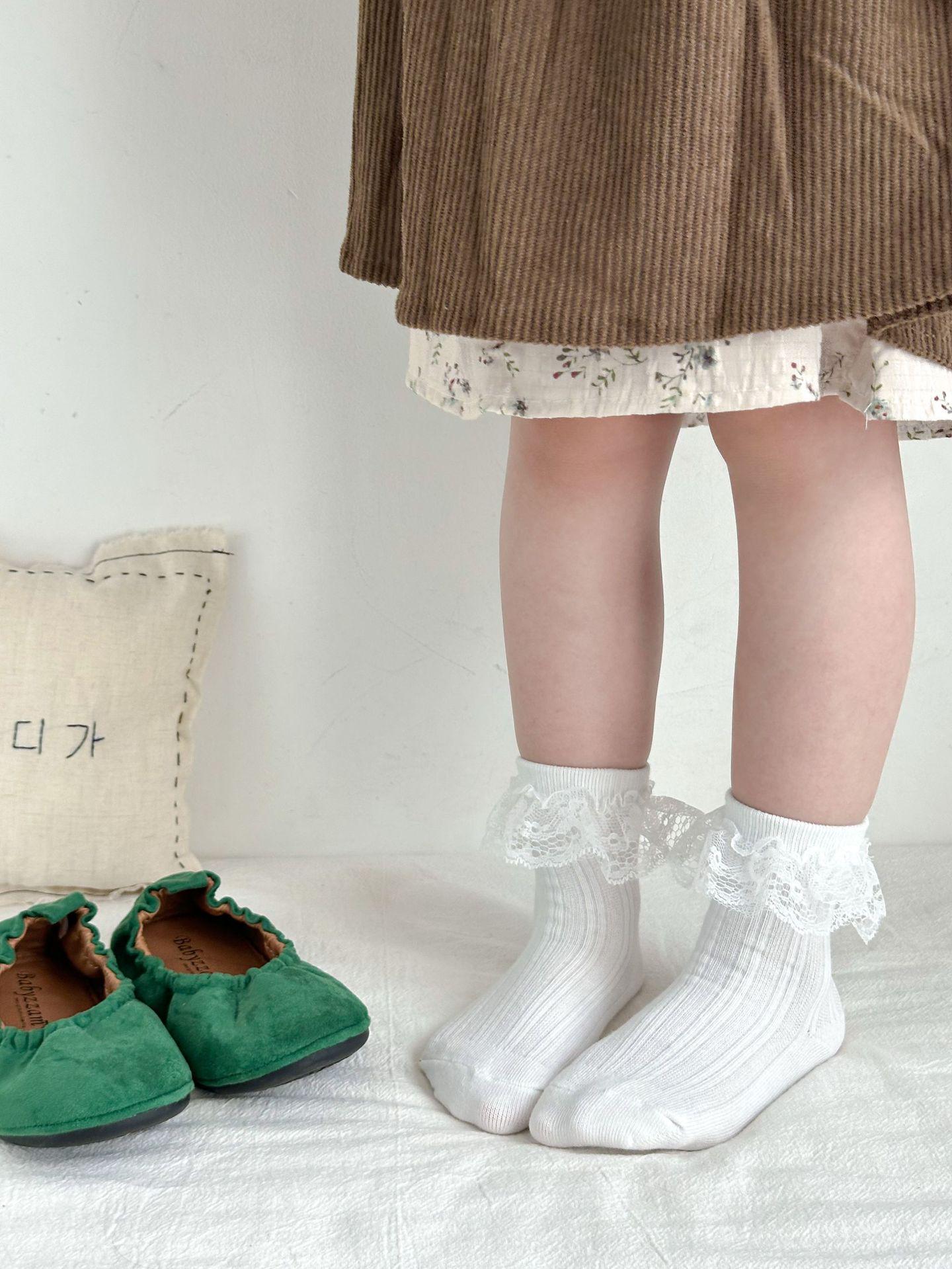 Autumn & Winter Lolita Lace White Girls Princess Socks S: Age 2-4
Autumn & Winter Lolita Lace White Girls Princess Socks S: Age 2-4