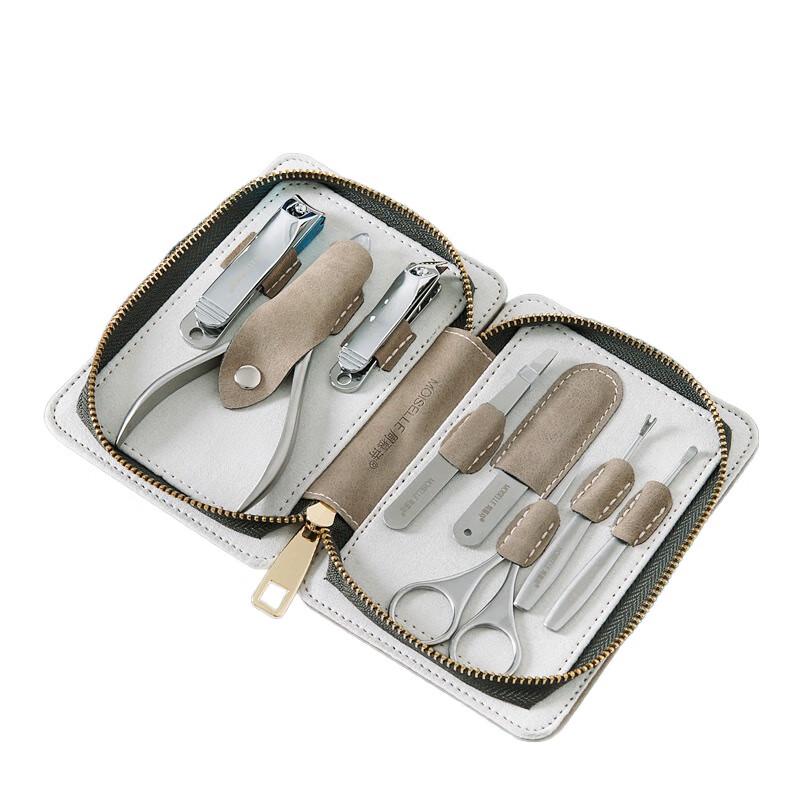 Zhou Mushi 8-Piece Nail Care Kit
Zhou Mushi 8-Piece Nail Care Kit