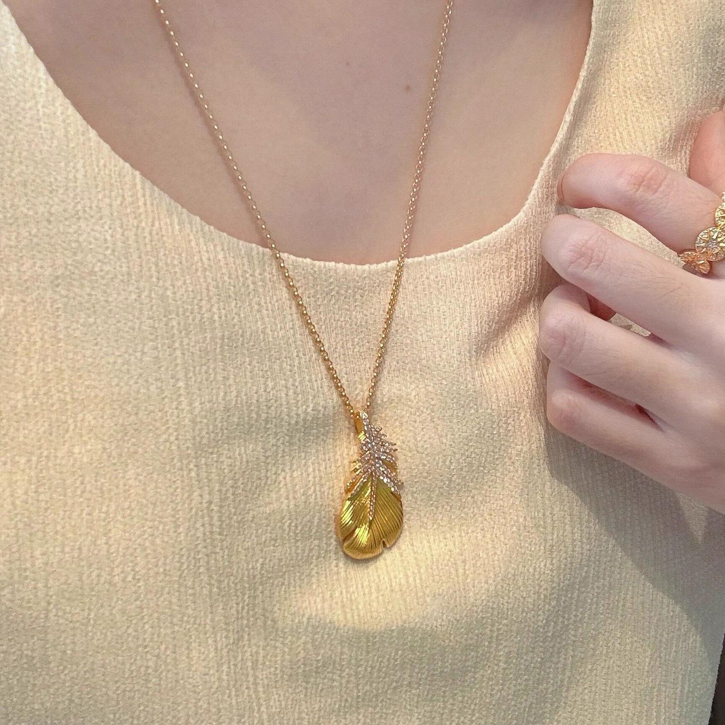 Retro gentle feather pendant necklace women s glossy fashion diamonds inlay sweater chain banquet wedding jewelry accessories 45cm
Retro gentle feather pendant necklace women s glossy fashion diamonds inlay sweater chain banquet wedding jewelry accessories 45cm