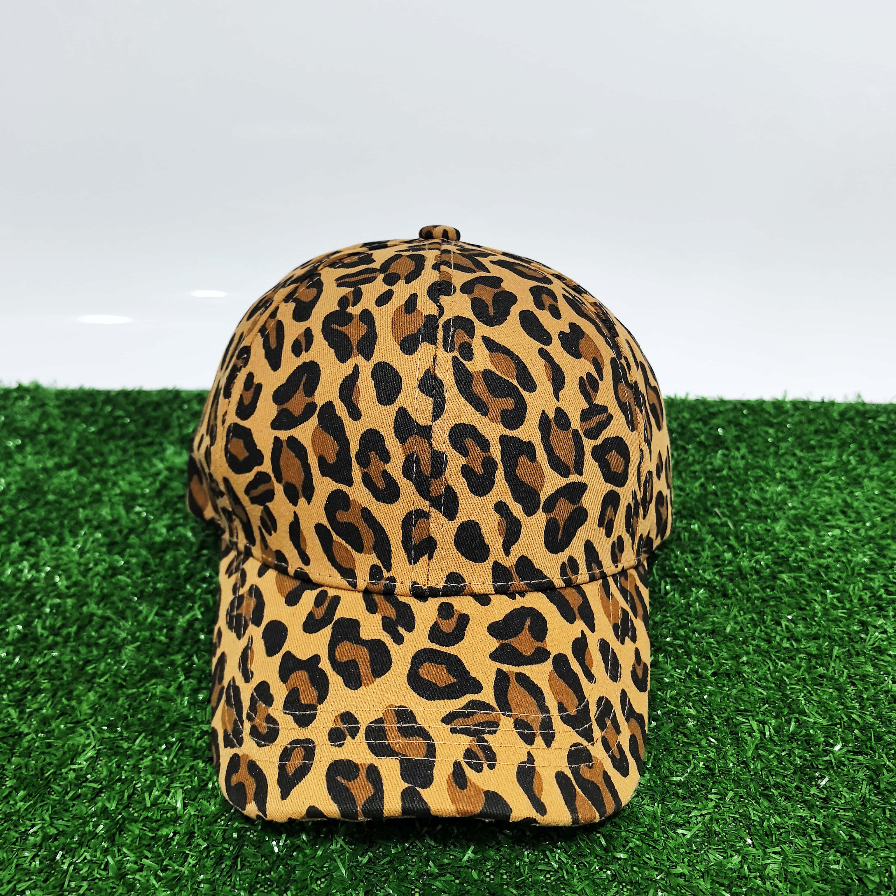 2026 New Leopard Print Baseball Cap for Men Women Adjustable Cotton Dad Hat Fashion Animal Pattern Snapback Cap Outdoor Sun Prot Adjustable красный
2026 New Leopard Print Baseball Cap for Men Women Adjustable Cotton Dad Hat Fashion Animal Pattern Snapback Cap Outdoor Sun Prot Adjustable красный