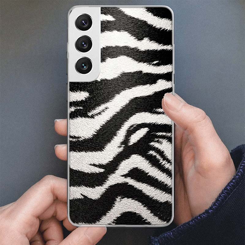 Zebra Stripe Black White Phone Case For Samsung Galaxy S25 S24 S23 Ultra S22 Plus S21 S20 FE S10 + S25Ultra S24U Soft Cover Shel Samsung S24 Plus
Zebra Stripe Black White Phone Case For Samsung Galaxy S25 S24 S23 Ultra S22 Plus S21 S20 FE S10 + S25Ultra S24U Soft Cover Shel Samsung S24 Plus