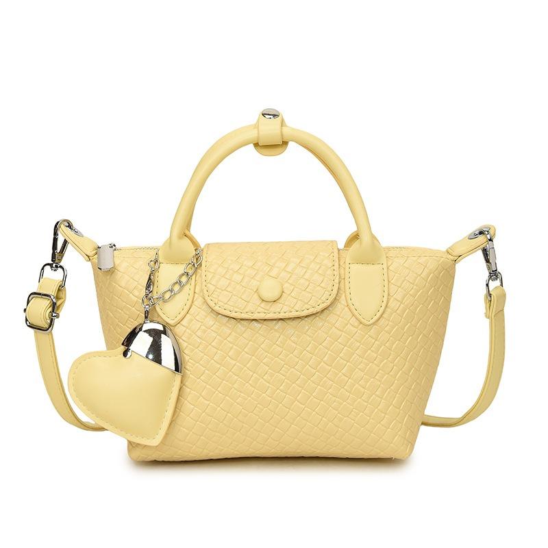 Women s bag new fashion woven embossed portable small square bag popular simple shoulder messenger bag No pendant жовтий
Women s bag new fashion woven embossed portable small square bag popular simple shoulder messenger bag No pendant жовтий