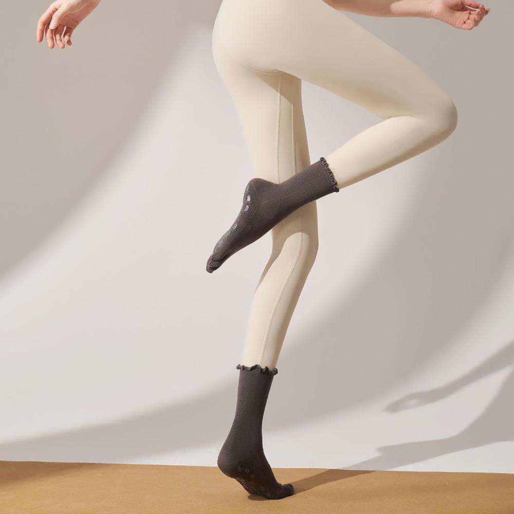 Soft Cotton Mid Tube Pilates Socks Ruffle Sports Fitness Socks Five Toed Yoga Socks Dance коричневый
Soft Cotton Mid Tube Pilates Socks Ruffle Sports Fitness Socks Five Toed Yoga Socks Dance коричневый