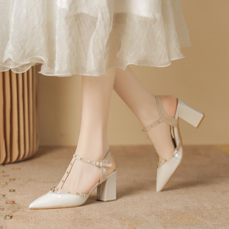Rivet high heels new hollow middle heel comfortable bride single shoes pointed head bag head sandals women s summer 40
Rivet high heels new hollow middle heel comfortable bride single shoes pointed head bag head sandals women s summer 40