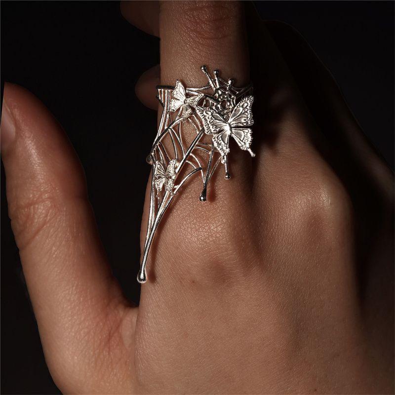 Модные кольца для женских украшений серебряный
Модные кольца для женских украшений серебряный