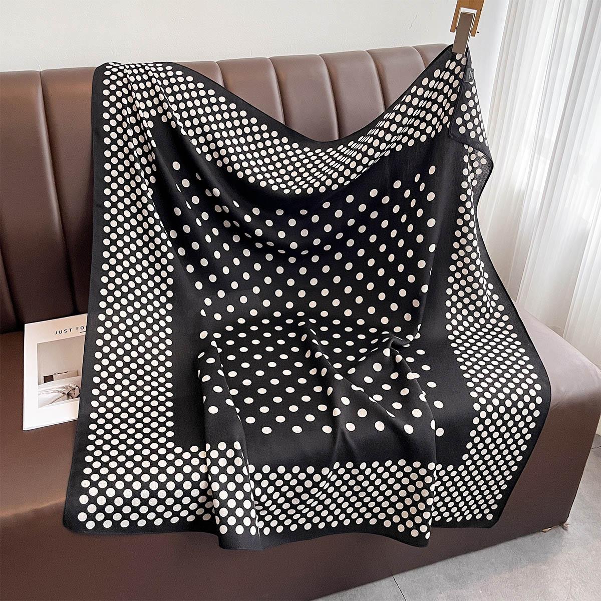 90*90cm Polka Dot Printed Square Scarf Women Imitation Silk Scarves Bandanas Luxury Travel Shawl Wraps Elegant Hijab Neckerchief
90*90cm Polka Dot Printed Square Scarf Women Imitation Silk Scarves Bandanas Luxury Travel Shawl Wraps Elegant Hijab Neckerchief