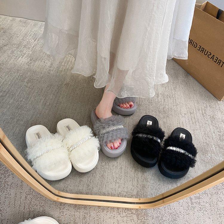 Mesh thick-bottomed cool slippers women s summer casual fashion lace edge mesh rhinestone wearing sandals women 35 чорний
Mesh thick-bottomed cool slippers women s summer casual fashion lace edge mesh rhinestone wearing sandals women 35 чорний