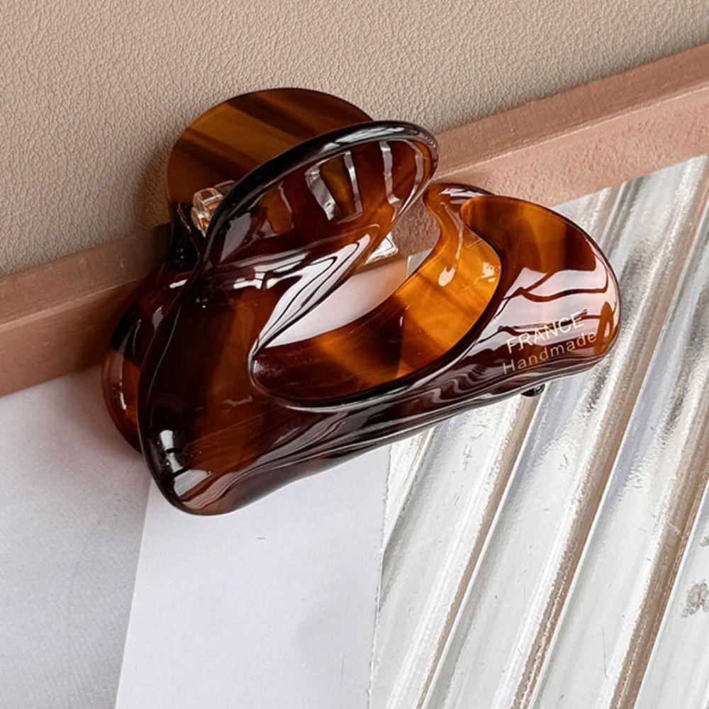 Acetate Retro Shark Clip Korean Style Geometry Hair Crab Clip Acetic Acid Hair Claw Girls style1
Acetate Retro Shark Clip Korean Style Geometry Hair Crab Clip Acetic Acid Hair Claw Girls style1