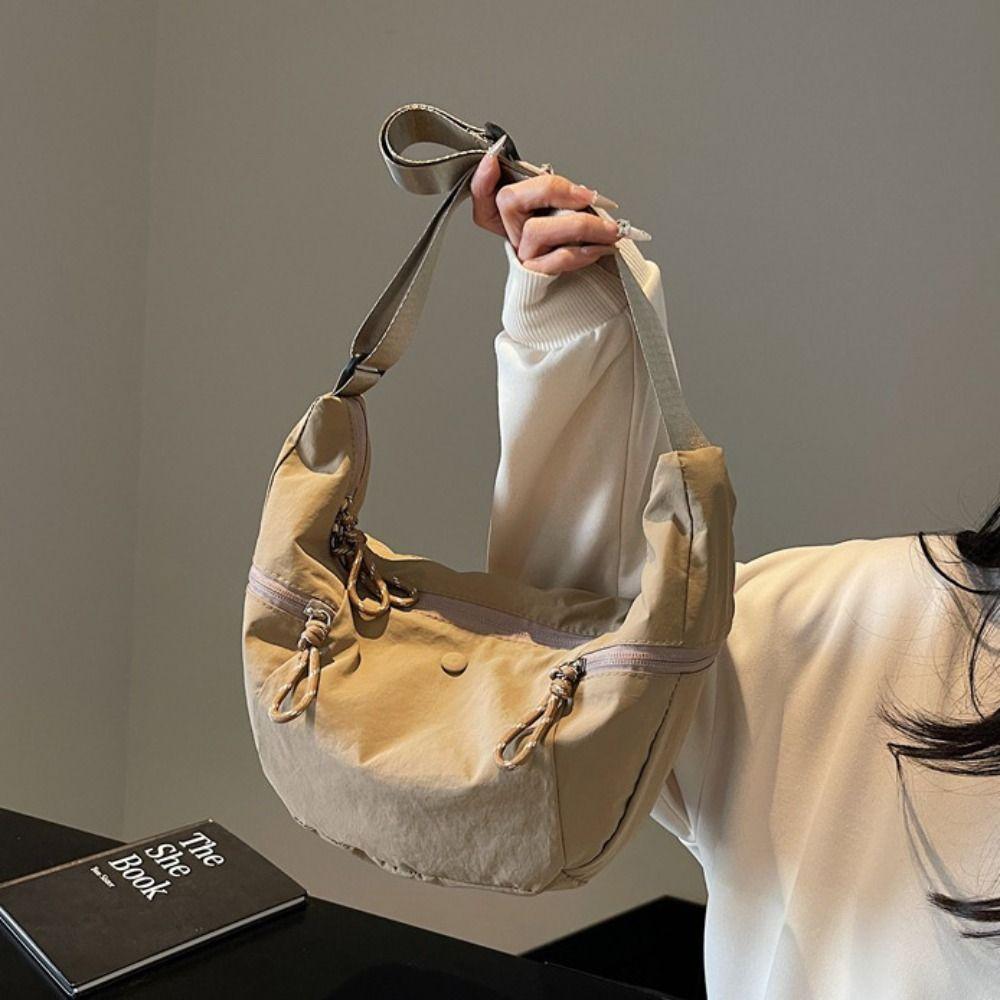 Japanese Style Casual Crossbody Bag Large Capacity Sports Shoulder Bag Nylon Dumpling Bag Outdoor чорний
Japanese Style Casual Crossbody Bag Large Capacity Sports Shoulder Bag Nylon Dumpling Bag Outdoor чорний