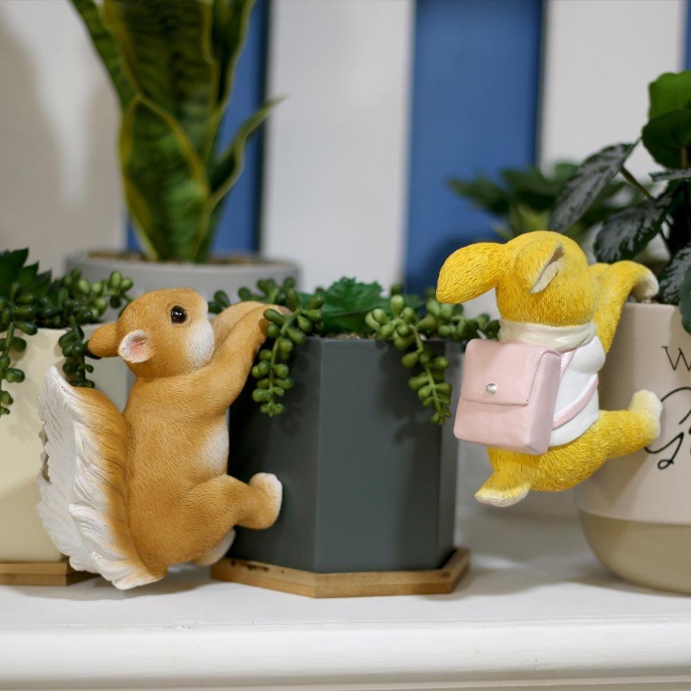 Cute Rabbit Flower Pot Hugger Resin Garden Figurine Creative Planter Edge Hanging Decor Flower Pot B
Cute Rabbit Flower Pot Hugger Resin Garden Figurine Creative Planter Edge Hanging Decor Flower Pot B