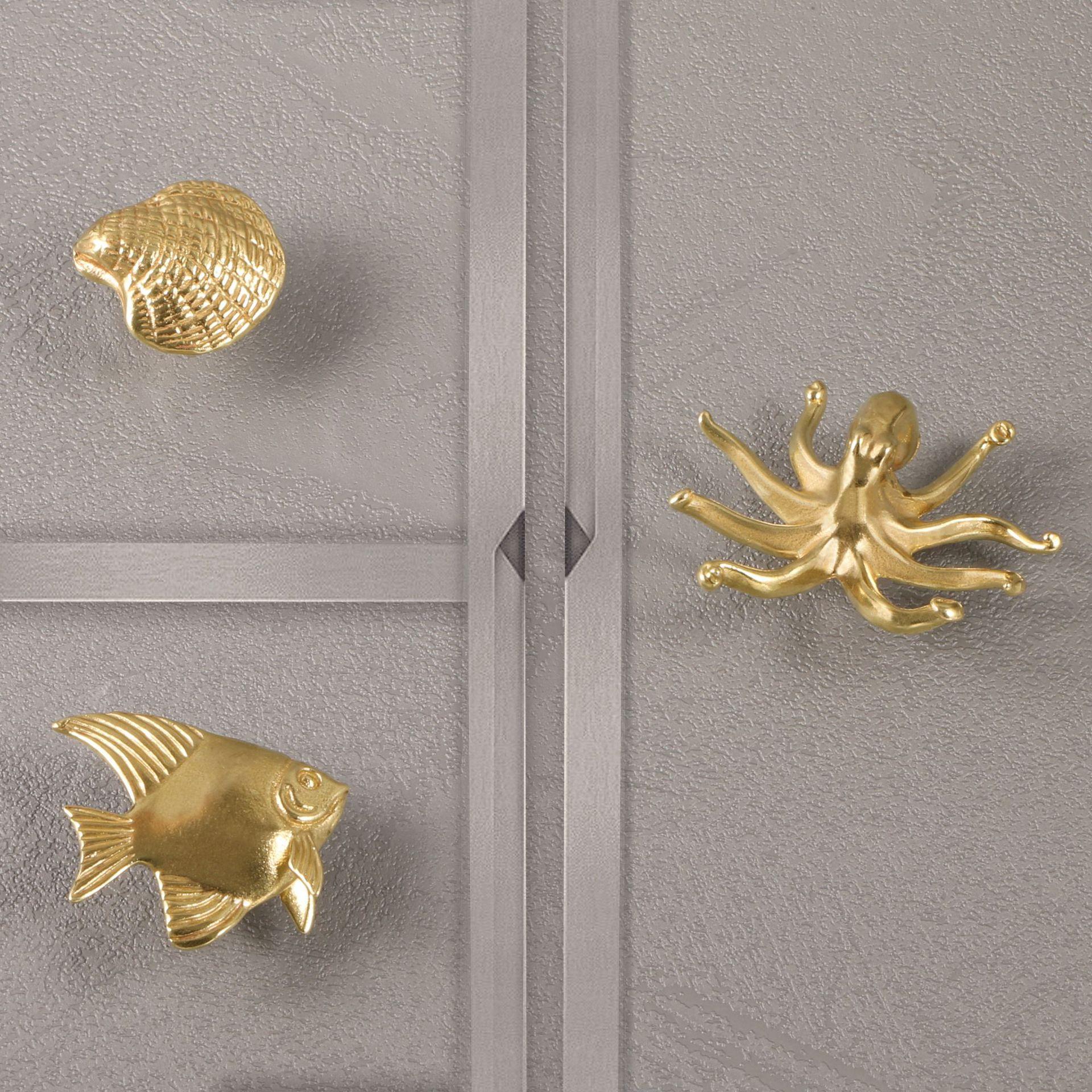 Chinese Style, Brass Door Handle, Octopus, Shell, Ocean, Furniture Handle, Cabinet Accessories, Furniture Background Wall Decoration
Chinese Style, Brass Door Handle, Octopus, Shell, Ocean, Furniture Handle, Cabinet Accessories, Furniture Background Wall Decoration