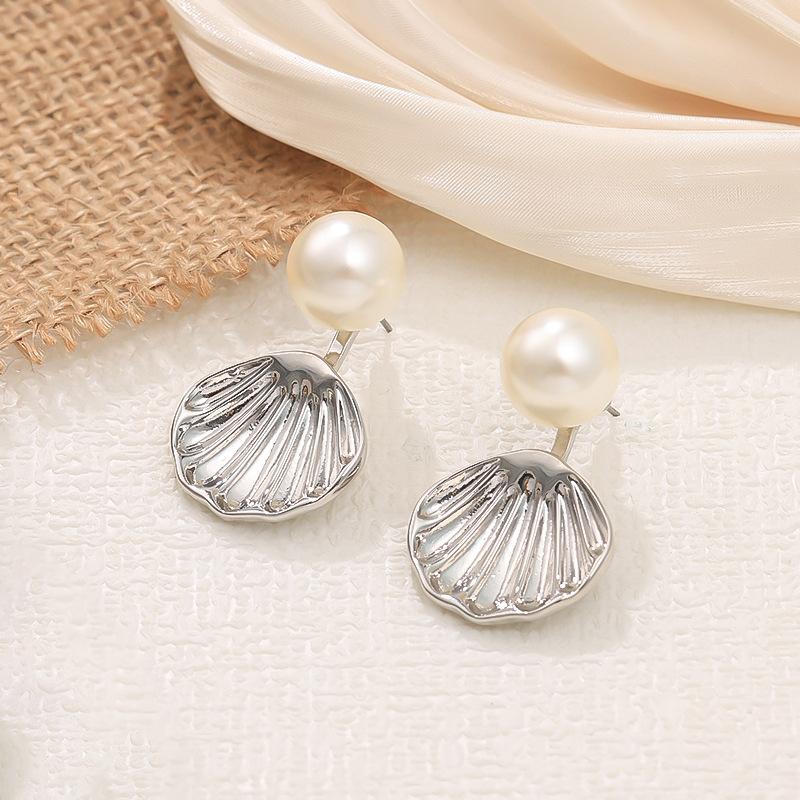 Модні сережки-краплі для жіночих прикрас срібний
Модні сережки-краплі для жіночих прикрас срібний