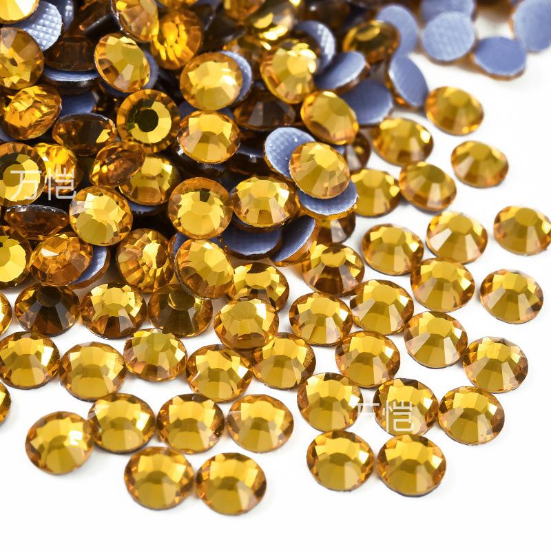 Имитация австрийского горячего бриллианта, стеклянные стразы, термоклей, дно, чехол для мобильного телефона своими руками, косметические аксессуары для одежды SS30 6.4-6 288pcs/pack
Имитация австрийского горячего бриллианта, стеклянные стразы, термоклей, дно, чехол для мобильного телефона своими руками, косметические аксессуары для одежды SS30 6.4-6 288pcs/pack