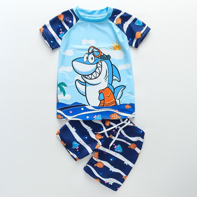 2024 Boys Cartoon Swimsuit Set: Short-Sleeve Top, Split Suit, Swim Cap, and Trunks 110cm
2024 Boys Cartoon Swimsuit Set: Short-Sleeve Top, Split Suit, Swim Cap, and Trunks 110cm