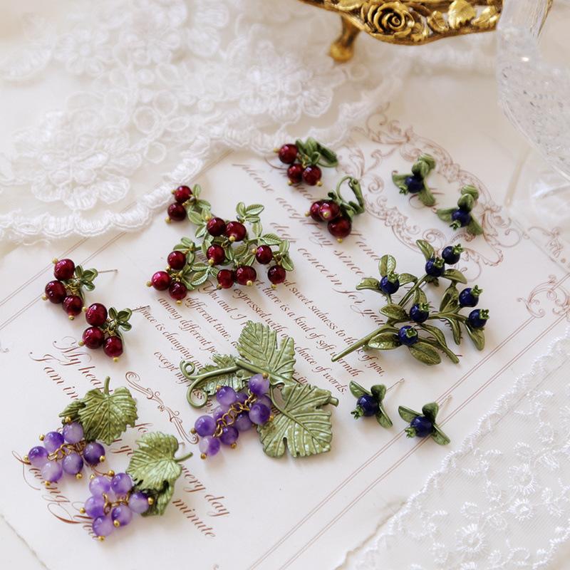 Вінтажна літературна брошка Senxi Sweet Purple Grape Brooch, свіжий і солодкий жіночий набір підвісок із фруктами
Вінтажна літературна брошка Senxi Sweet Purple Grape Brooch, свіжий і солодкий жіночий набір підвісок із фруктами