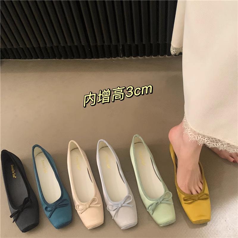 2025 new flat ballet shoes grandma shoes sweet bow shallow mouth one pedal single shoes Doudou shoes ladyshoes 35
2025 new flat ballet shoes grandma shoes sweet bow shallow mouth one pedal single shoes Doudou shoes ladyshoes 35