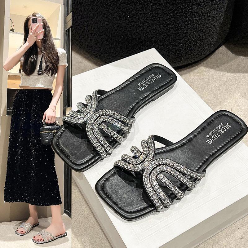Foreign trade plus size flat-bottomed slippers women s 2024 summer new solid color lightweight rhinestone decorative women s sandals 35 чёрный
Foreign trade plus size flat-bottomed slippers women s 2024 summer new solid color lightweight rhinestone decorative women s sandals 35 чёрный