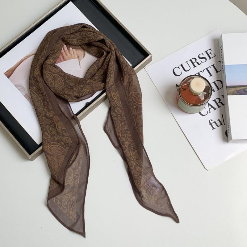 Long silk scarf, high-end new Spice Girl spring and summer multi-purpose decorative small scarf, headscarf, headband, belt.
Long silk scarf, high-end new Spice Girl spring and summer multi-purpose decorative small scarf, headscarf, headband, belt.