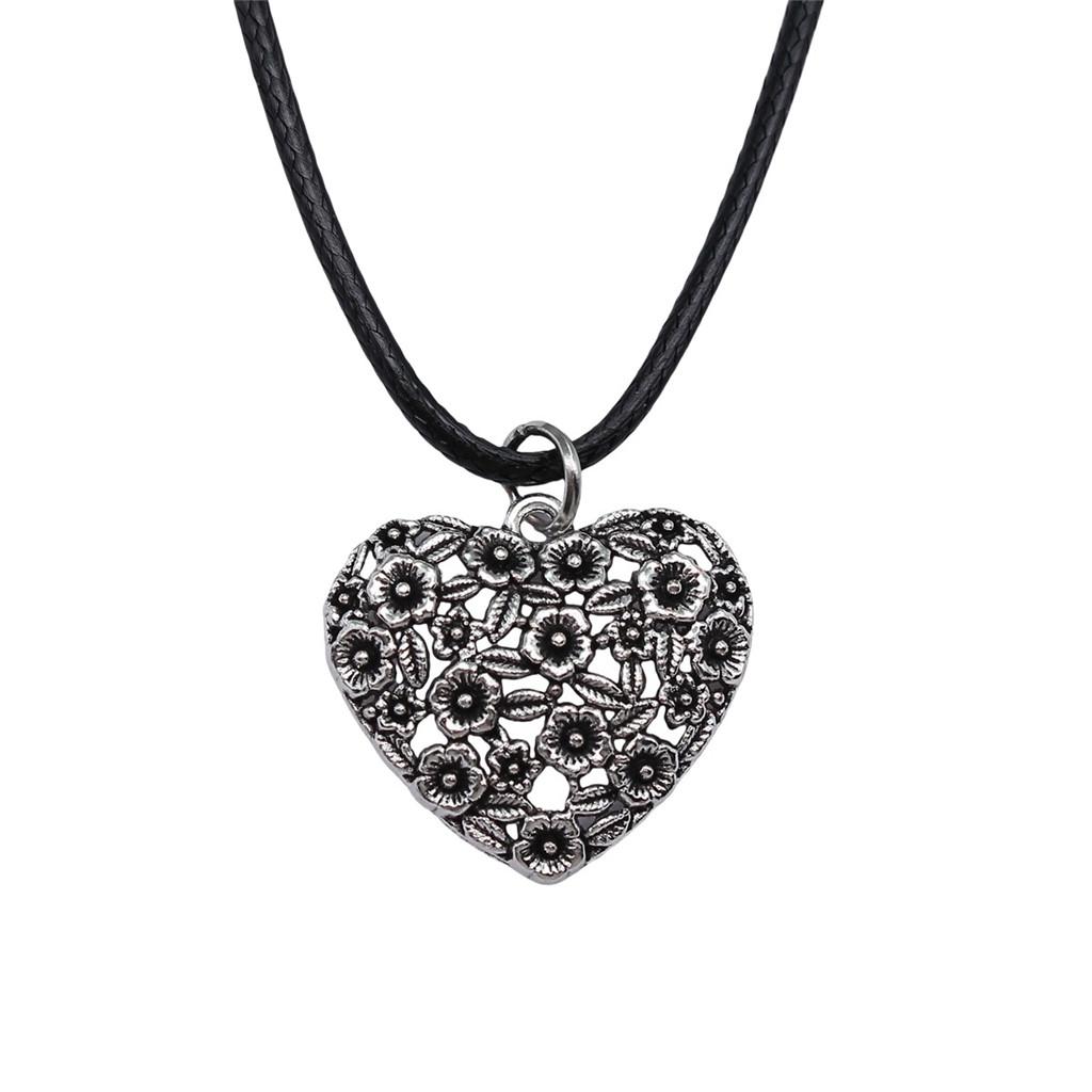 Filigree Flower Heart Pendant Angel Necklace Romantic Gothic Jewelry 45cm Leather Chain A33-1pcs-24x26mm
Filigree Flower Heart Pendant Angel Necklace Romantic Gothic Jewelry 45cm Leather Chain A33-1pcs-24x26mm