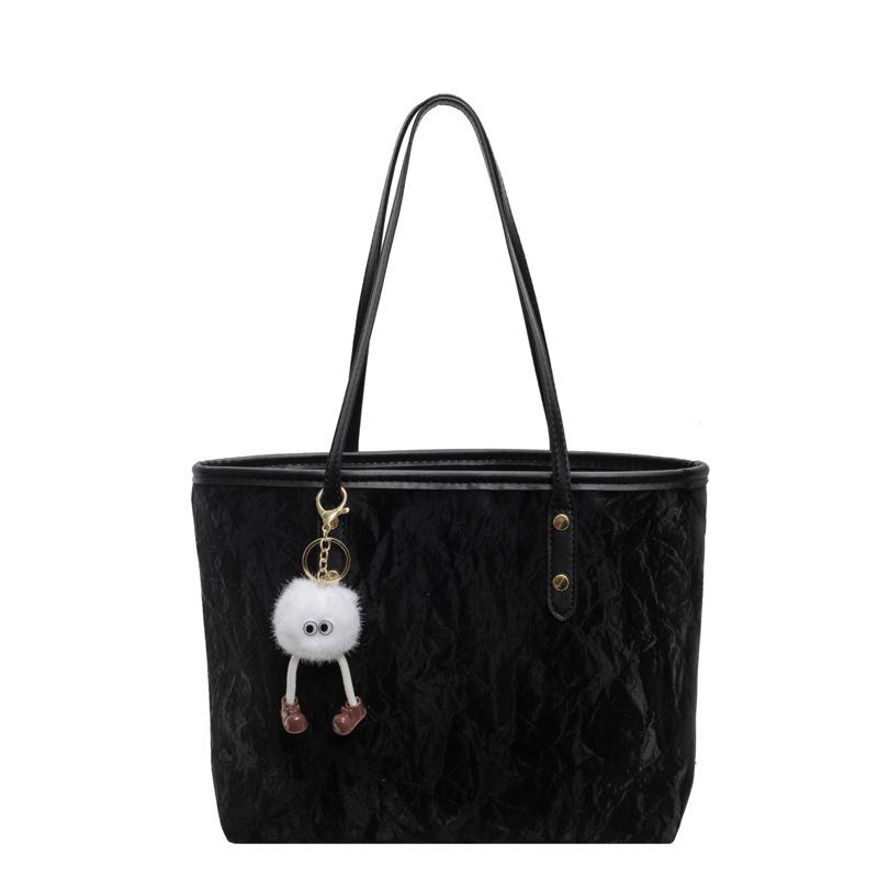 Сумка большой вместимости женская новая модная сумка на плечо повседневная универсальная сумка-тоут для поездок No pendant чёрный
Сумка большой вместимости женская новая модная сумка на плечо повседневная универсальная сумка-тоут для поездок No pendant чёрный