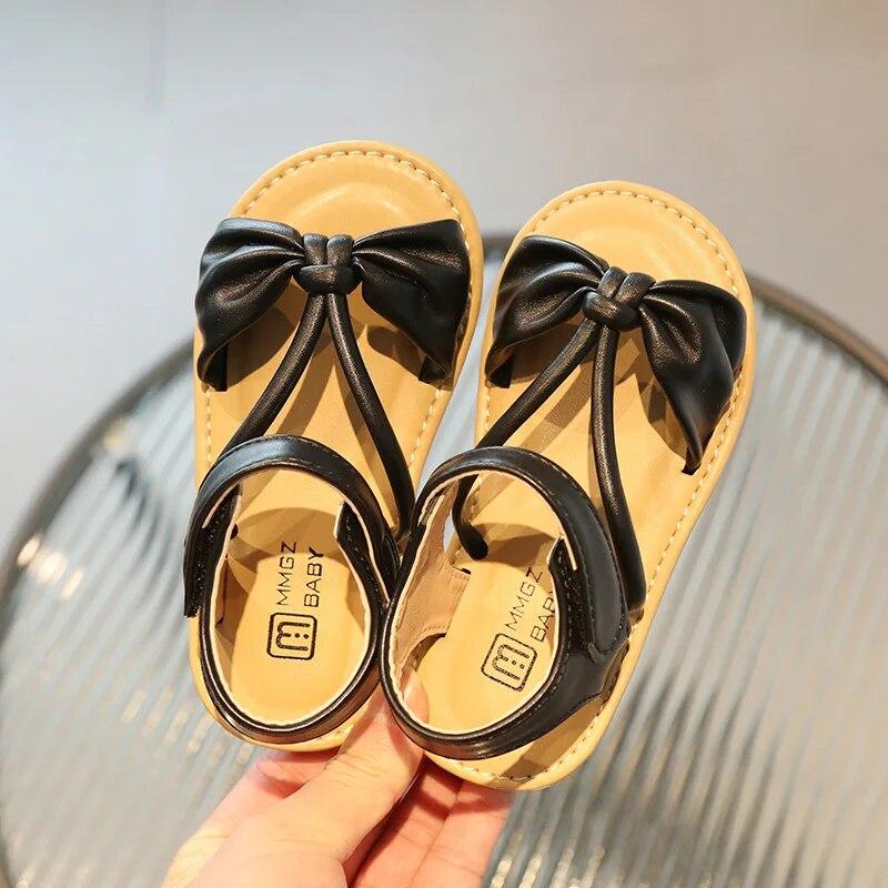 2023 Summer New Girls Sandals Fashion Casual Princess Shoes, Cute Cubic Butterfly for Children Soft Sole Beach for Students
2023 Summer New Girls Sandals Fashion Casual Princess Shoes, Cute Cubic Butterfly for Children Soft Sole Beach for Students
