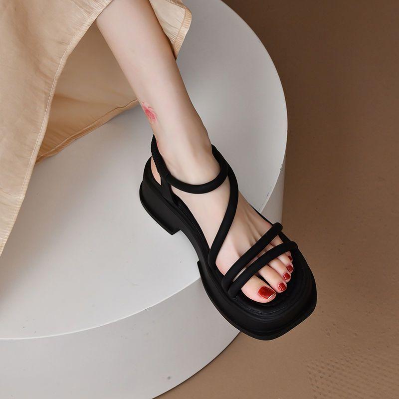 Fairy wind sandals female summer versatile flat-soled new models with skirts super fire Roman shoes thick soles 35
Fairy wind sandals female summer versatile flat-soled new models with skirts super fire Roman shoes thick soles 35