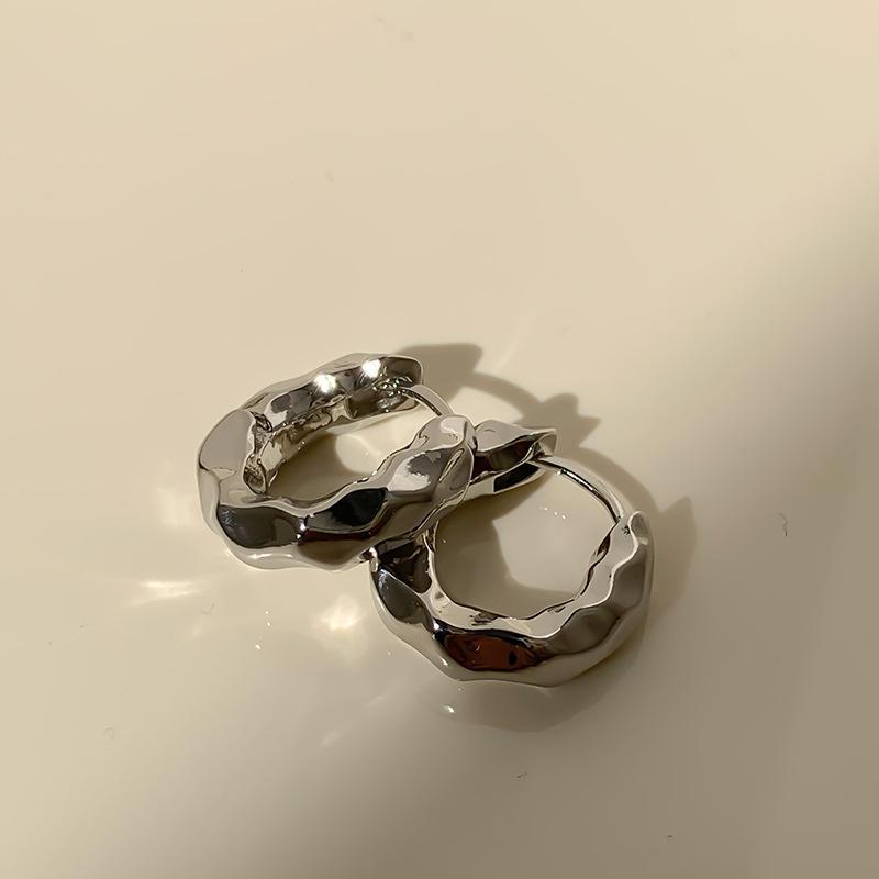 New Geometric Pleated Curved U-shaped Earrings - A Unique, Minimalist Style of Ear Studs with Simple and Exclusive Charm. срібний
New Geometric Pleated Curved U-shaped Earrings - A Unique, Minimalist Style of Ear Studs with Simple and Exclusive Charm. срібний