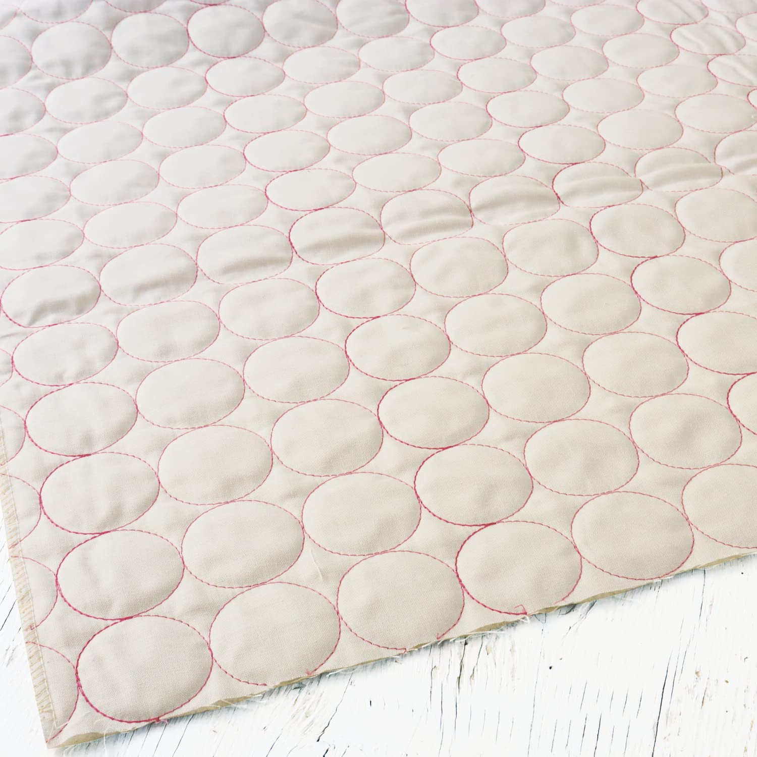 Nippon Circle Stitch Quilting Fabric Light Gray x Pink 5M Cut Himo-Kutsu -Circle- CIRQL-3-5M
Nippon Circle Stitch Quilting Fabric Light Gray x Pink 5M Cut Himo-Kutsu -Circle- CIRQL-3-5M