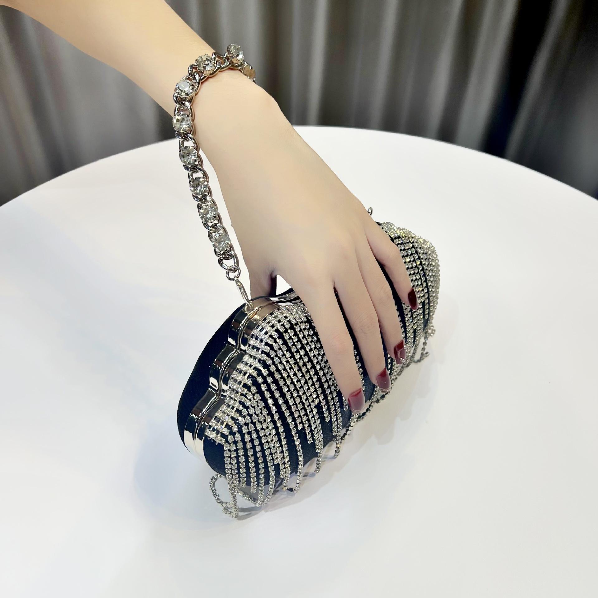 New Women s Diamond Tassel Evening Bag Clutch Bag Rhinestone Banquet with Evening Dress Bag
New Women s Diamond Tassel Evening Bag Clutch Bag Rhinestone Banquet with Evening Dress Bag