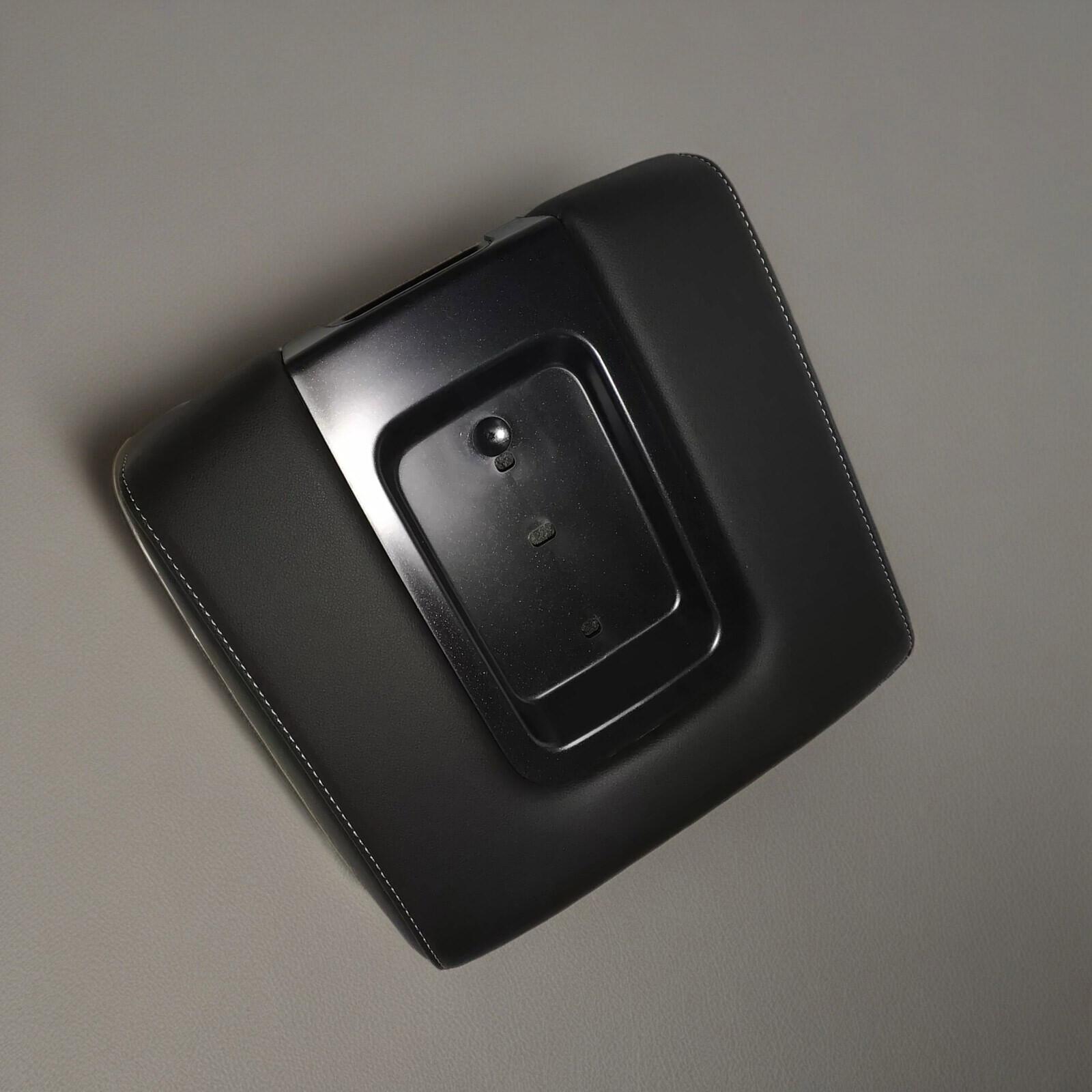 For 14-17 Silverado Sierra Middle Seat Black Console Armrest Lid Cover 22881398
For 14-17 Silverado Sierra Middle Seat Black Console Armrest Lid Cover 22881398