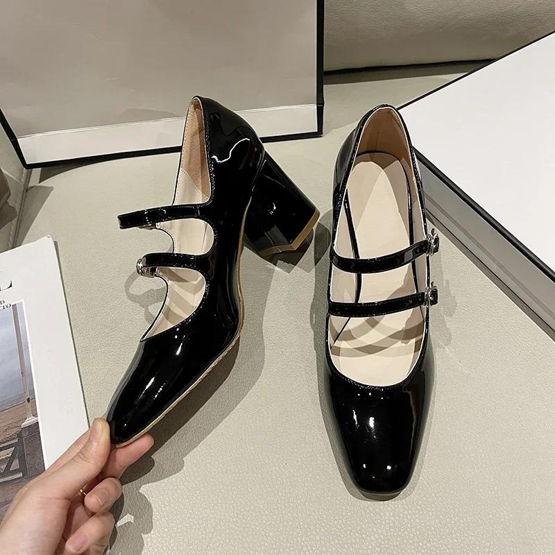 Модные туфли-лодочки на толстом высоком каблуке, туфли «Мэри Джейн» для женщин, весна 2025, модные туфли-лодочки с ремешком на двойной пряжке, черная лакированная кожа 35 чёрный
Модные туфли-лодочки на толстом высоком каблуке, туфли «Мэри Джейн» для женщин, весна 2025, модные туфли-лодочки с ремешком на двойной пряжке, черная лакированная кожа 35 чёрный