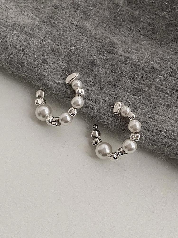 Broken Silver s Silver Needle Premium Pearl Bay C-Shaped Earrings Korean Simple Stud Earrings
Broken Silver s Silver Needle Premium Pearl Bay C-Shaped Earrings Korean Simple Stud Earrings