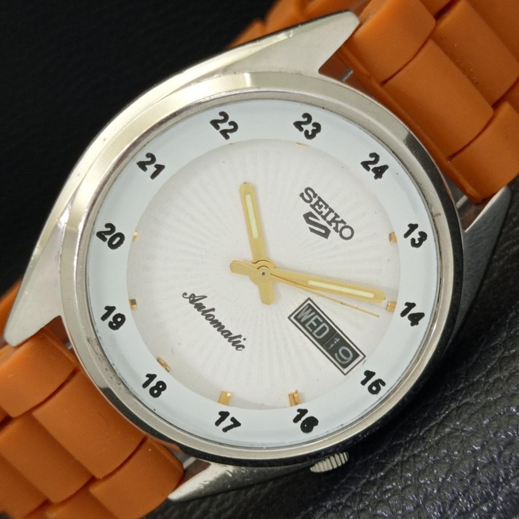 Б/У винтажные мужские часы SEIKO 5 AUTOMATIC JAPAN с белым циферблатом a434548-2 R121-a434548
Б/У винтажные мужские часы SEIKO 5 AUTOMATIC JAPAN с белым циферблатом a434548-2 R121-a434548