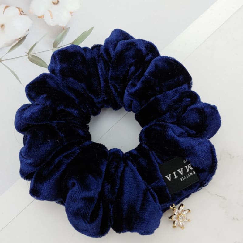 MAIA Бархатный Кристалл Гопчанг Шушу-Темно-синий ONE
MAIA Бархатный Кристалл Гопчанг Шушу-Темно-синий ONE