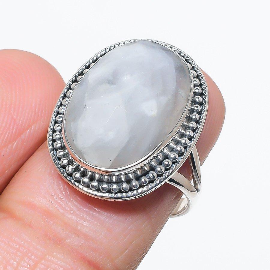 Natural Rainbow Moonstone Gemstone 925 Solid Sterling Silver Gift Ring S.8 c5s40
Natural Rainbow Moonstone Gemstone 925 Solid Sterling Silver Gift Ring S.8 c5s40