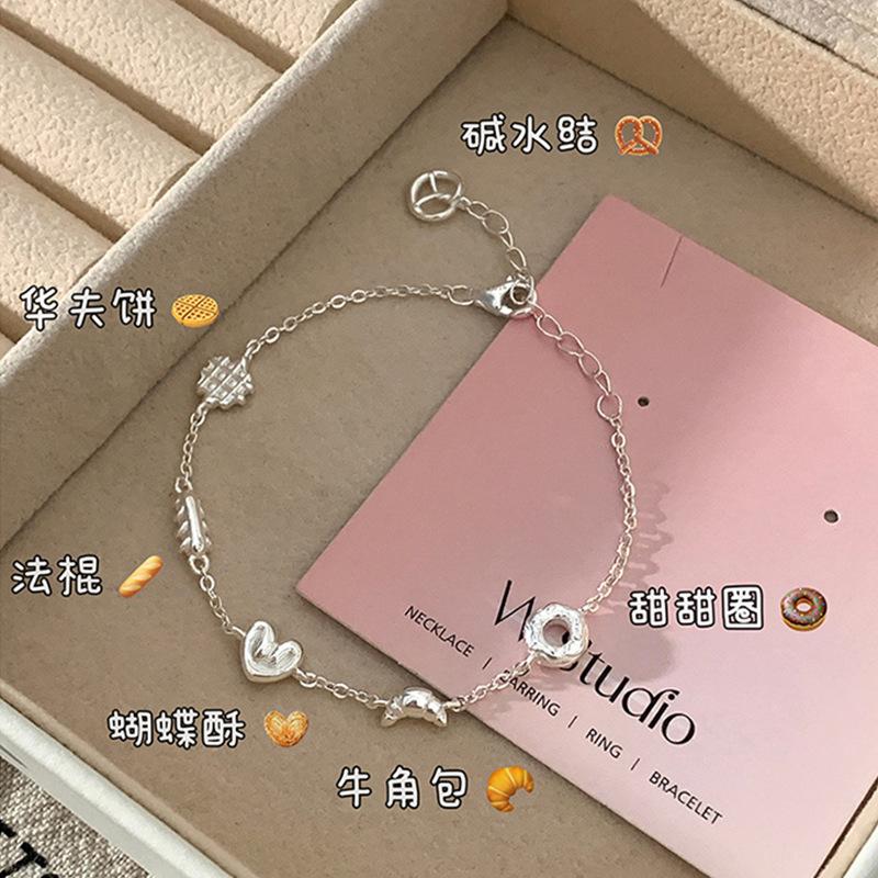 Niche Design Sense Waffle Donut Bracelet Women S Personality Unique Exquisite Fashion Temperament Versatile Bracelet Jewelry
Niche Design Sense Waffle Donut Bracelet Women S Personality Unique Exquisite Fashion Temperament Versatile Bracelet Jewelry