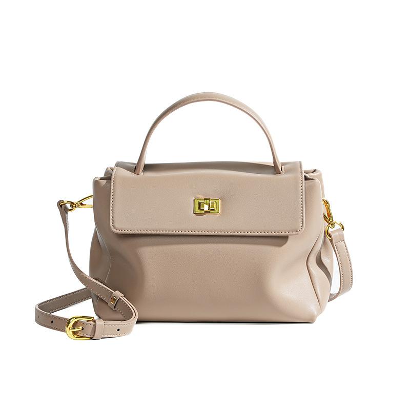 2025 new leather niche handbag, versatile bag women s summer large-capacity high-end shoulder messenger bag абрикосовий
2025 new leather niche handbag, versatile bag women s summer large-capacity high-end shoulder messenger bag абрикосовий