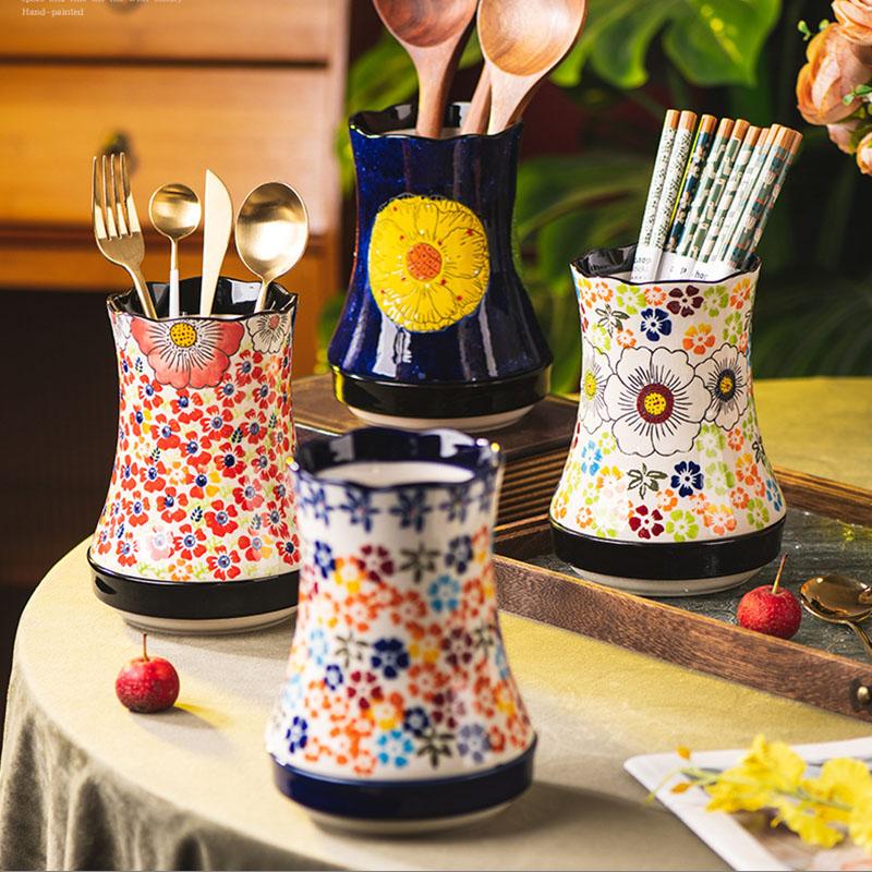 European Painted Ceramic Draining Chopsticks Barrel Kitchen Food Containers Storage Jars Knives and Forks Spoons Storage Boxes
European Painted Ceramic Draining Chopsticks Barrel Kitchen Food Containers Storage Jars Knives and Forks Spoons Storage Boxes