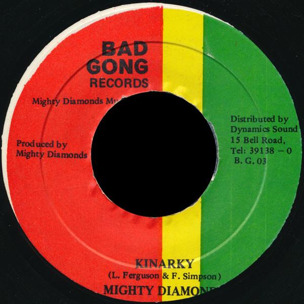 7inch Record MIGHTY DIAMONDS - Kinarky NONE Bad Gong Record Jamaica Reggae, Ska & Dub Used
7inch Record MIGHTY DIAMONDS - Kinarky NONE Bad Gong Record Jamaica Reggae, Ska & Dub Used