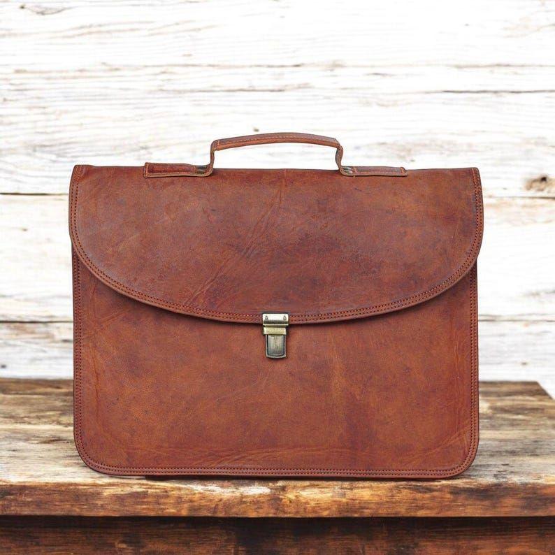 Кожаная сумка-мессенджер для ноутбука, Винтажный портфель, Рустикальная офисная сумка, Сумка через плечо, Подарок на День святого Валентина для него 13 x 10 x 4 in
Кожаная сумка-мессенджер для ноутбука, Винтажный портфель, Рустикальная офисная сумка, Сумка через плечо, Подарок на День святого Валентина для него 13 x 10 x 4 in