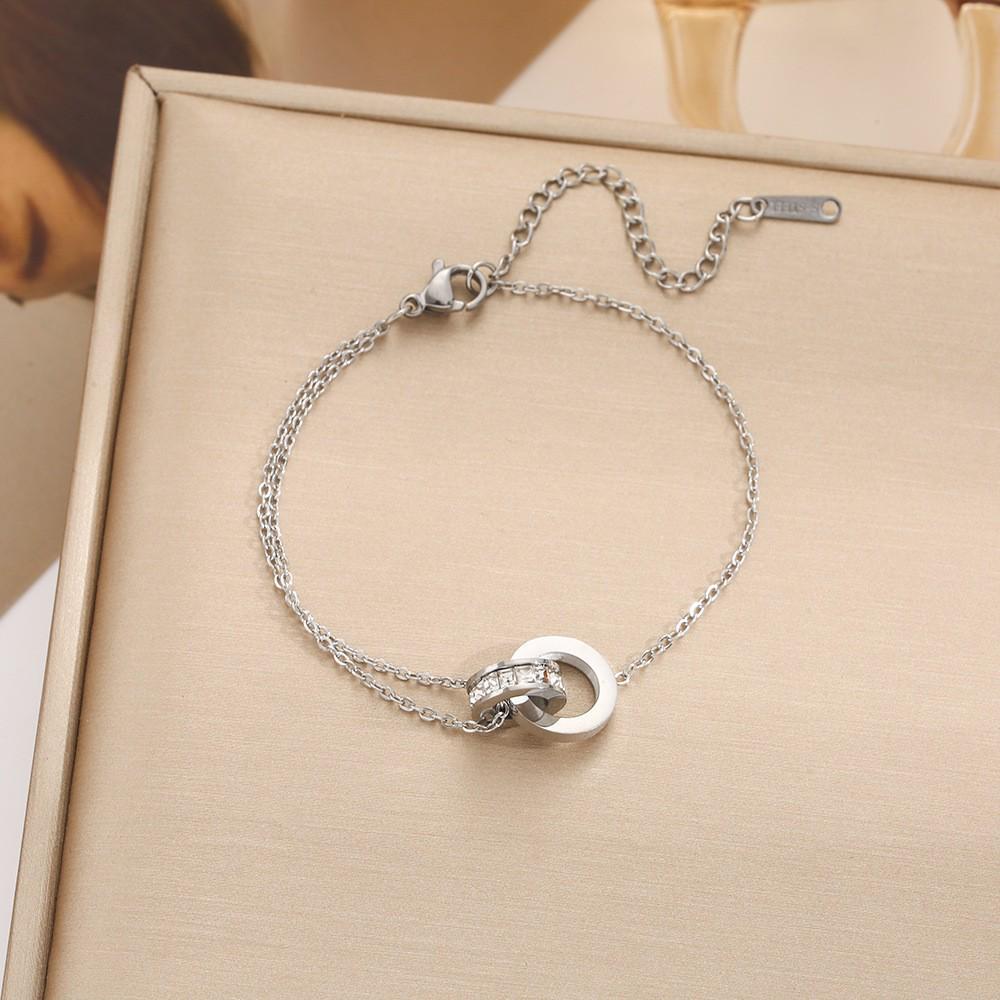 Браслет из титановой стали высокого класса с подвеской в виде четырехлистного клевера из ракушки – Прочный, устойчивый к выцветанию дизайн
Браслет из титановой стали высокого класса с подвеской в виде четырехлистного клевера из ракушки – Прочный, устойчивый к выцветанию дизайн