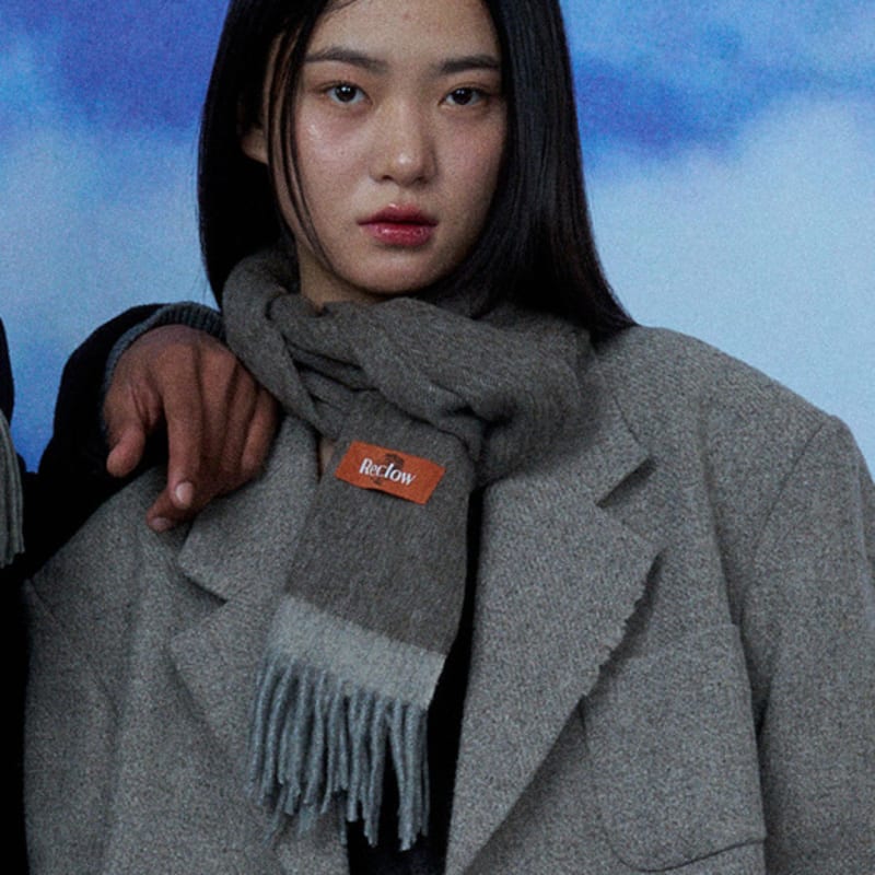 RECLOW 100% Wool Two-Tone Brown Color Block Muffler PACKAGE BOX (gift wrapping available) (5,000 won)
RECLOW 100% Wool Two-Tone Brown Color Block Muffler PACKAGE BOX (gift wrapping available) (5,000 won)