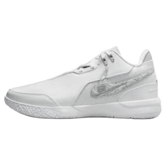 Nike Zoom LeBron NXXT Gen AMPD EP White Metallic Silver - FJ1567-102 EU 41 белый
Nike Zoom LeBron NXXT Gen AMPD EP White Metallic Silver - FJ1567-102 EU 41 белый
