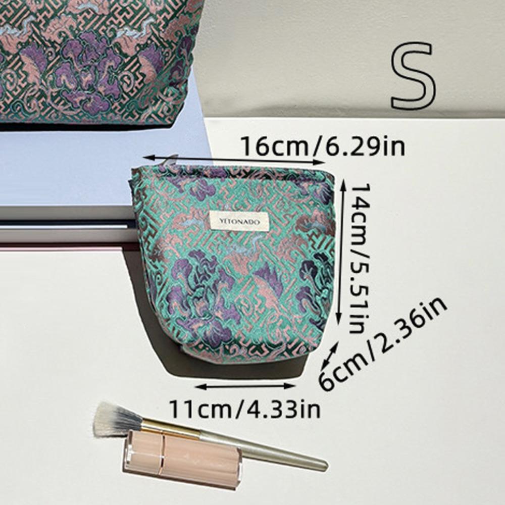 Polyester Canvas Flower Clutch Bag Flower Pattern Zipper Closure Makeup Bag Large Capacity Portable Cosmetic Storage Pouch
Polyester Canvas Flower Clutch Bag Flower Pattern Zipper Closure Makeup Bag Large Capacity Portable Cosmetic Storage Pouch