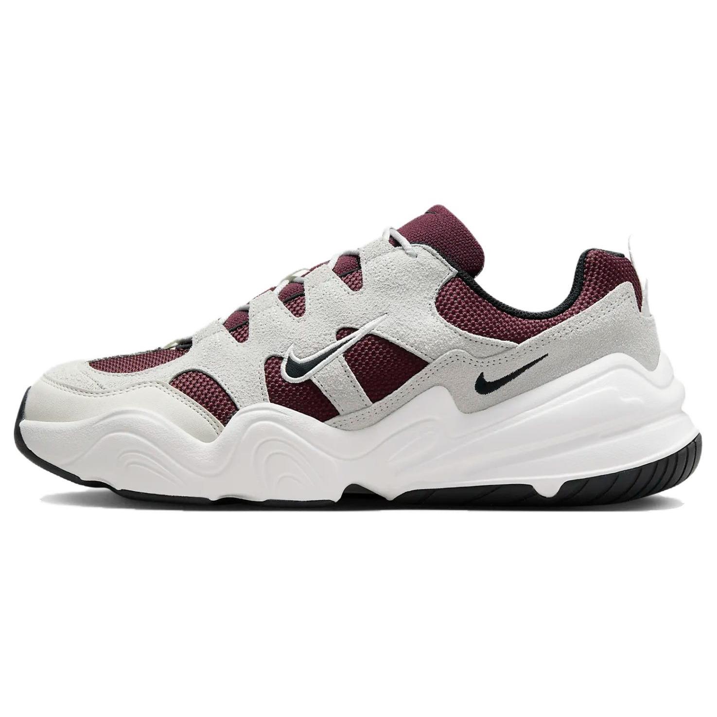 Nike Tech Hera Platinum Tint Burgundy Crush 44.5
Nike Tech Hera Platinum Tint Burgundy Crush 44.5