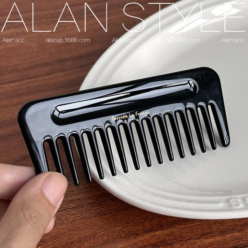 Zhendong South Korea France Simple Gold Label Exquisite Thickened Acetate Hair Comb Tortoise Color Accessories Female
Zhendong South Korea France Simple Gold Label Exquisite Thickened Acetate Hair Comb Tortoise Color Accessories Female