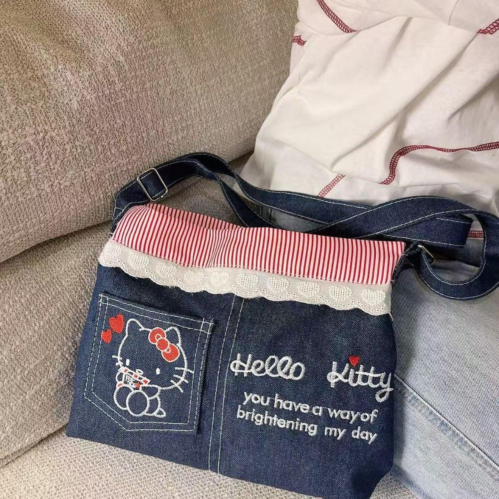 Contrast striped denim embroidered Shoulder Bag Hello Kitty Women s Shoulder Bag versatile tote bag Kawaii Shoulder Pouch
Contrast striped denim embroidered Shoulder Bag Hello Kitty Women s Shoulder Bag versatile tote bag Kawaii Shoulder Pouch
