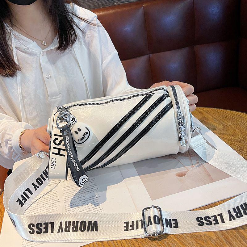 Bag Female Niche Style Glossy Jelly Lightweight round Bag White
Bag Female Niche Style Glossy Jelly Lightweight round Bag White