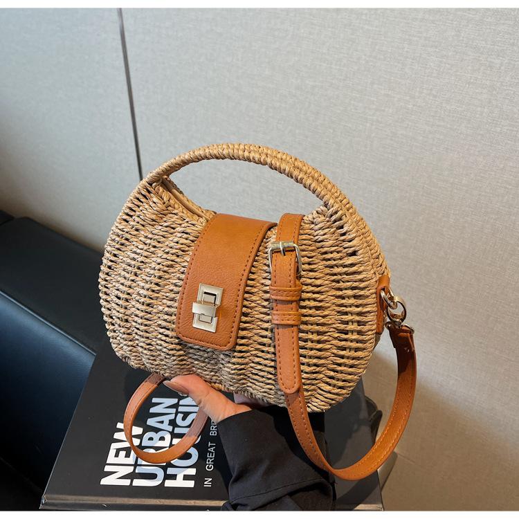 Bag women s spring and summer 2025 new fashion woven straw bag messenger bag seaside vacation beach bag off білий колір
Bag women s spring and summer 2025 new fashion woven straw bag messenger bag seaside vacation beach bag off білий колір